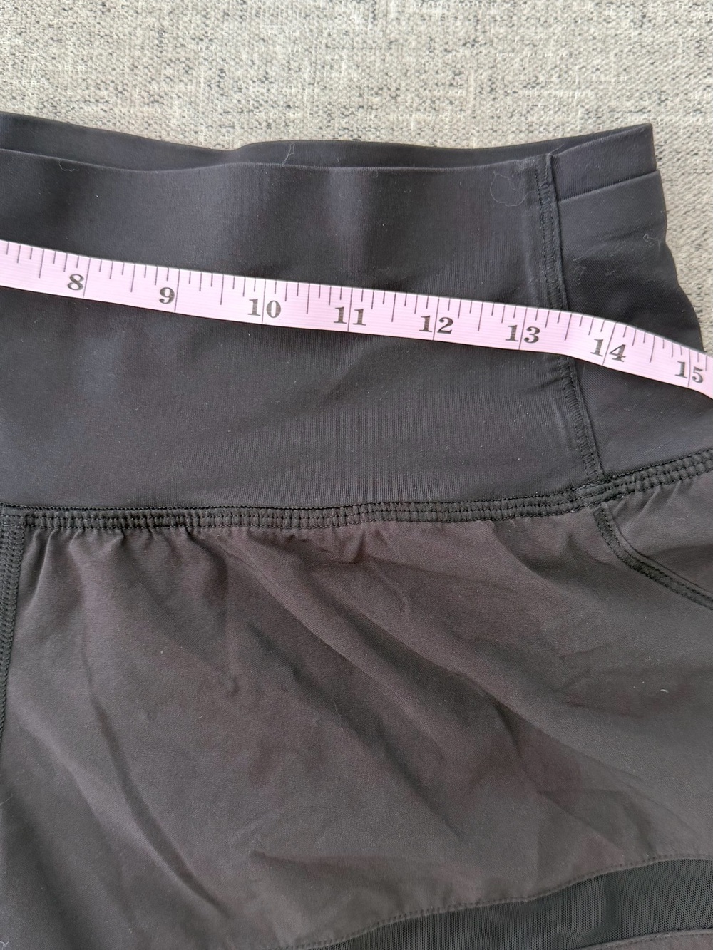 Lululemon black lined  Speed up shorts 2,5” sz 6 - Picture 7 of 9